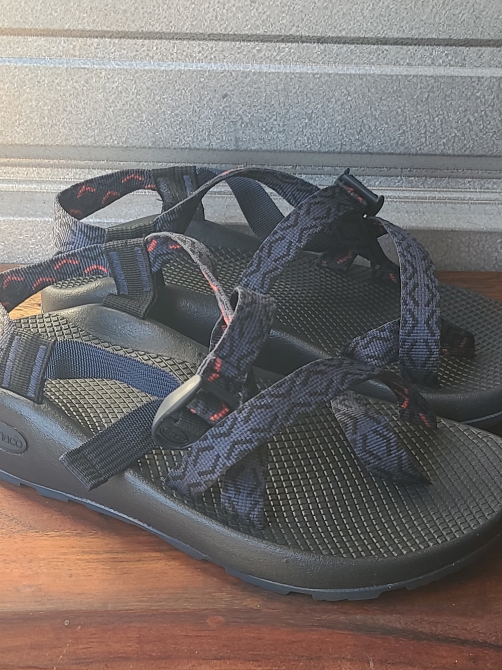 Chaco Mens 8w Strappy Outdoor Sandals with Patterned Webbing